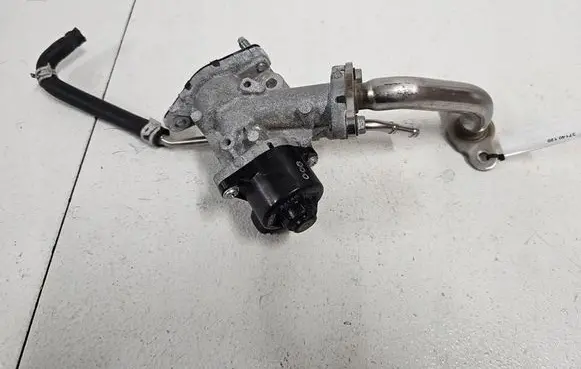 Toyota C-HR I EGR valve 25620-37140