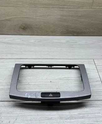 Volkswagen PASSAT B7 Radio/GPS head unit trim 3AA858069