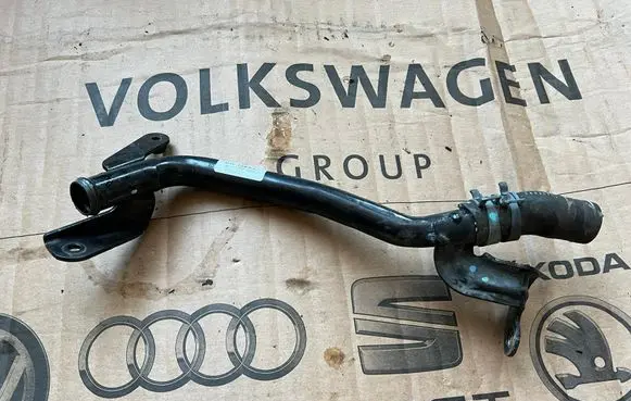 Volkswagen Crafter Engine coolant pipe/hose 04L121034