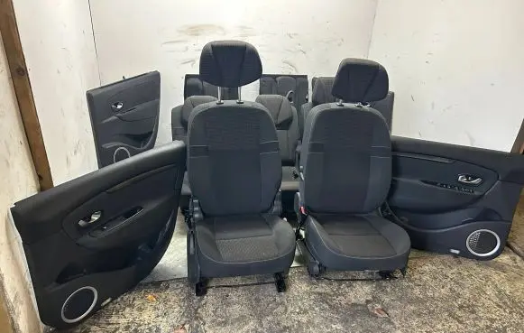 Renault Scenic III - Grand scenic III Seat and door cards trim set 
