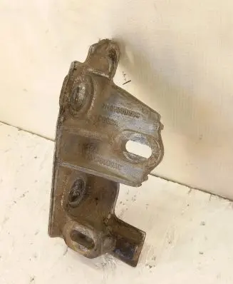 Volkswagen Sharan Engine mounting bracket 7M0199600C 95VW6030AC