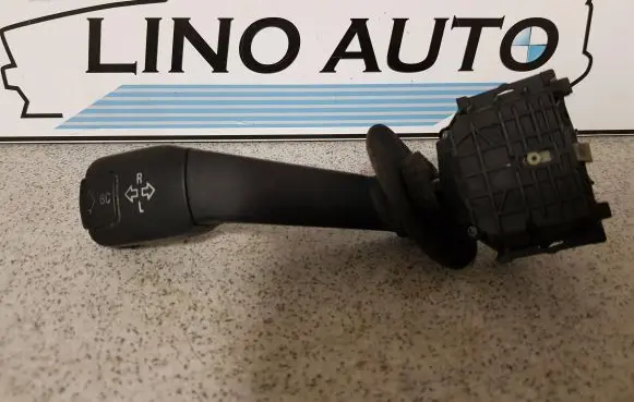 BMW 5 E39 Indicator stalk 8352172