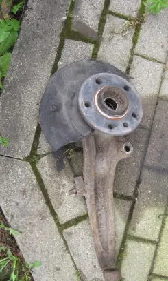 Volkswagen Amarok Front wheel hub spindle knuckle 2H0257