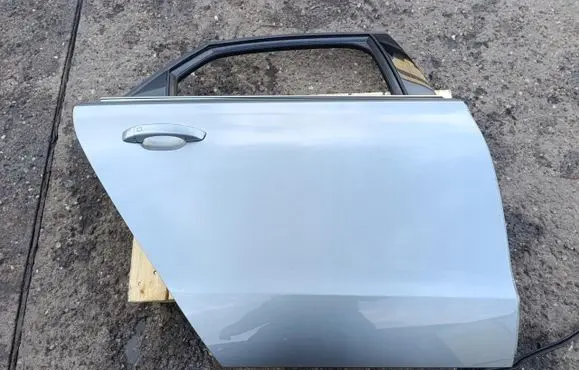Audi A8 S8 D4 4H Rear door