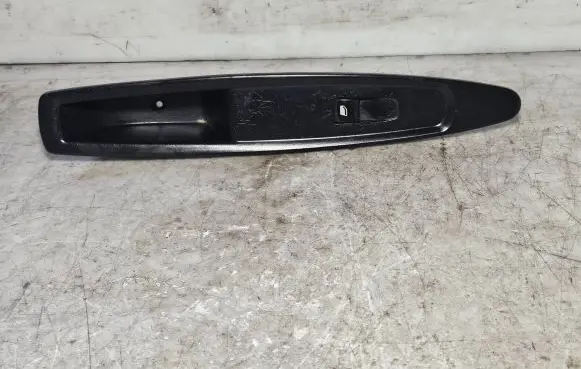 Citroen C4 I Electric window control switch 9651465677