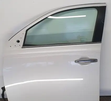 Mitsubishi Outlander Front door 5700B671