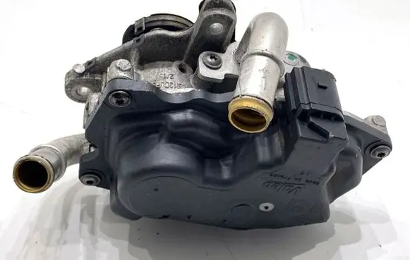 Volkswagen Golf VII EGR valve 04L131501S