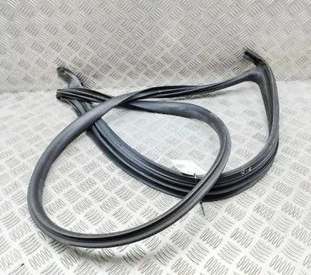 Tesla Model 3 Highland Rubber seal front door (on door) 191098400B