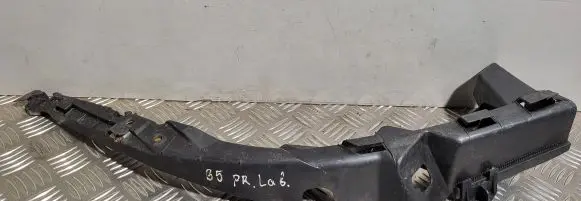 Front bumper mounting bracket
