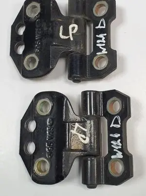 Mercedes-Benz E W124 Front door hinge set 