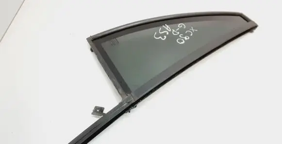 Volvo XC90 Rear vent window glass 30674359