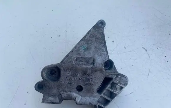 Volkswagen Golf V Engine mounting bracket 03G199207A