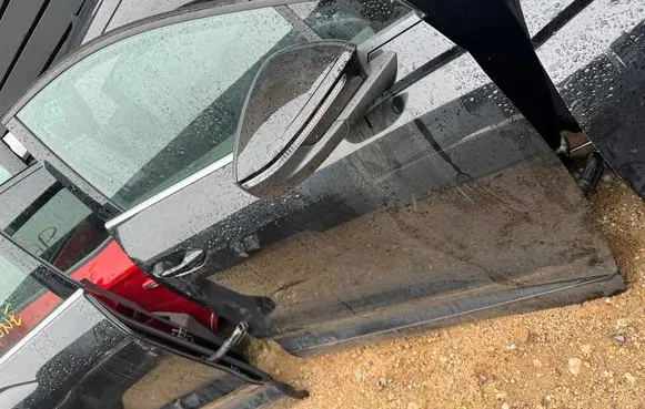 Audi Q4 Sportback e-tron Front door DEF
