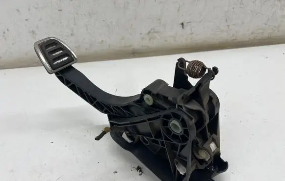 Seat Leon (5F) Clutch pedal 5Q2721059CQ 5Q2721059