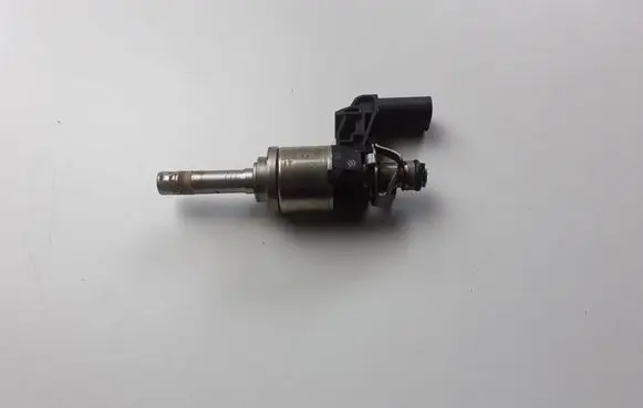 Audi Q2 - Fuel injector 04E906036