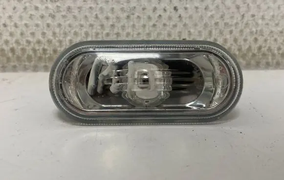 Volkswagen Polo III 6N 6N2 6NF Front fender indicator light 1J0949117