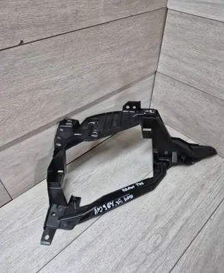 BMW X5 G05 Muffler mount bracket/holder 8074188