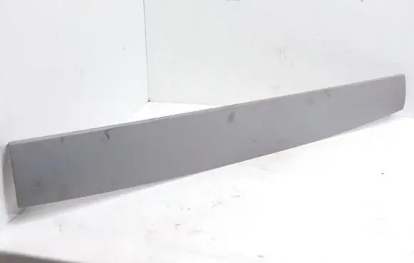 Opel Zafira B Tailgate/trunk upper cover trim 13131331