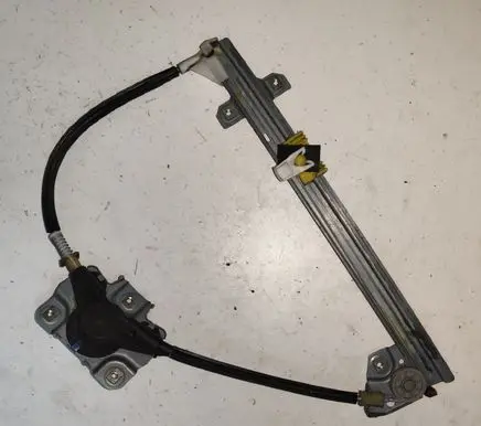 Rear door manual window regulator