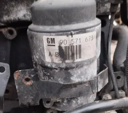 Opel Zafira A Oil filter cover 90571673