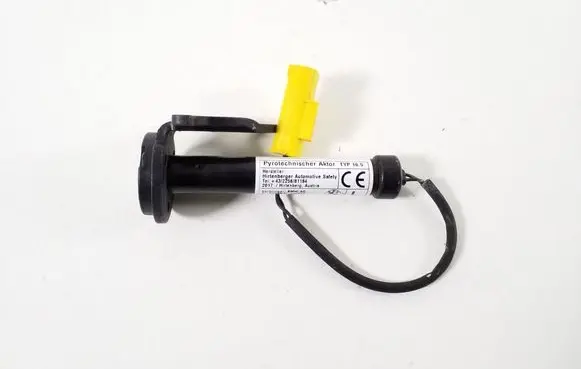 BMW X1 F48 F49 Pedestrian airbag 7300581