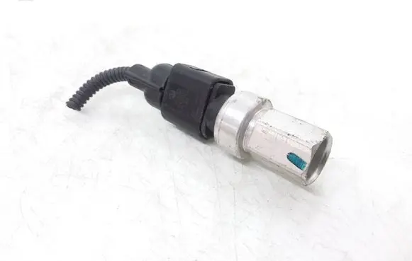 Volkswagen Touareg I Air conditioning (A/C) pressure sensor 1J0959126