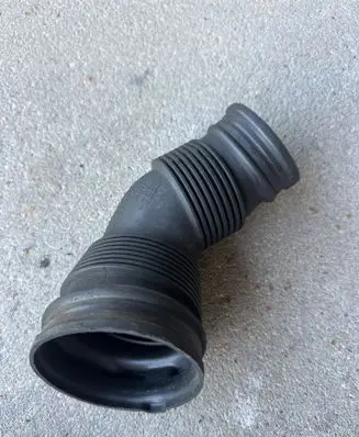 Audi A4 S4 B6 8E 8H Intercooler hose/pipe 8E0129615