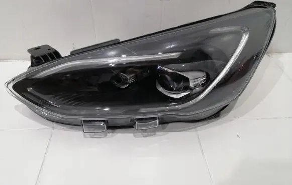 Ford Focus Headlight/headlamp