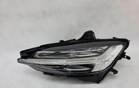 Volvo S60 Headlight/headlamp 32228866