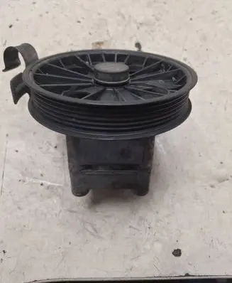 Volvo V70 Power steering pump 7611332112