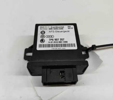 Volkswagen Touareg II Light module LCM 5WK50280 7P6907357