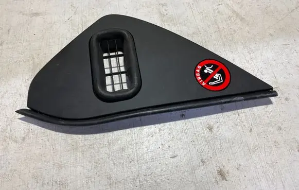 Maserati Ghibli Dashboard side end trim 670010827 D552 08937000