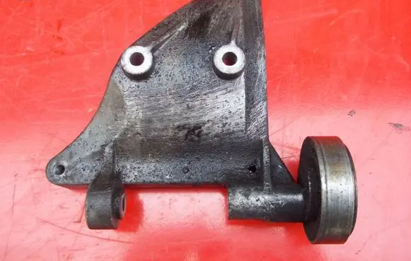 Audi A6 S6 C5 4B A/C compressor mount bracket 059260885F