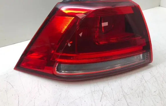 Volkswagen Golf VII Rear/tail lights 5G0945095M
