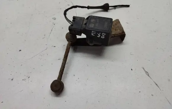 Headlight/headlamp level sensor