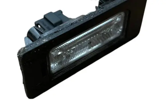Audi A6 S6 C7 4G Number plate light 8t0943021