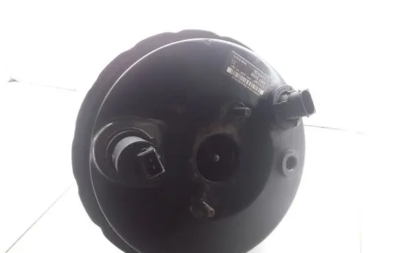 Volvo S80 Brake booster 8646012 001911