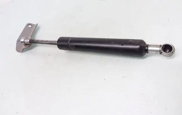 Volvo XC70 Tailgate/trunk strut/damper 8643038