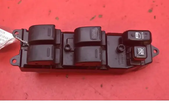 Toyota Prius (NHW20) Electric window control switch 84820-47050