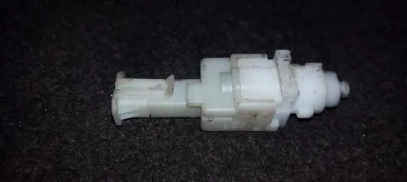 Alfa Romeo 147 Brake pedal sensor switch 51713873