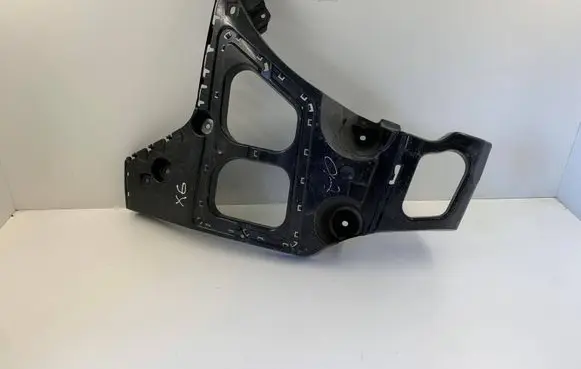 BMW X6 E71 Bumper support mounting bracket corner 7176246