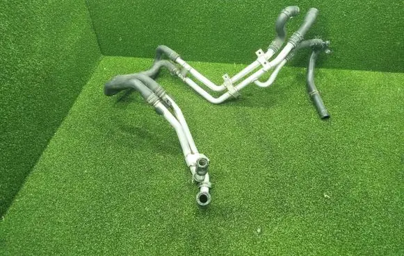 Porsche Cayenne (92A) Engine coolant pipe/hose 7P5121065