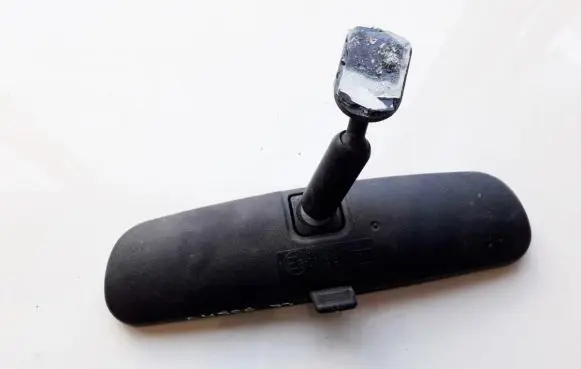 Mazda Premacy Rear view mirror (interior) e8011681
