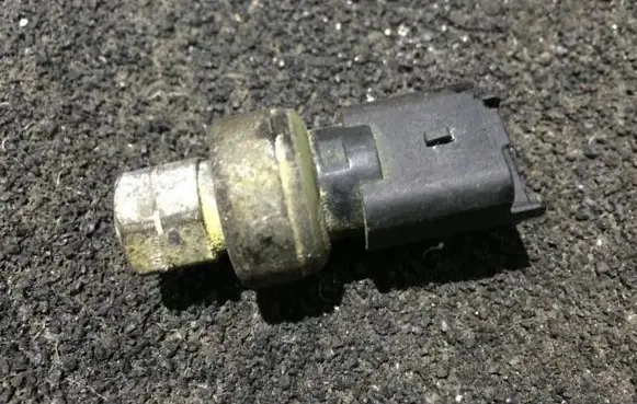 Air conditioning (A/C) pressure sensor