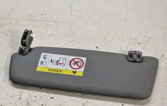 Audi A3 S3 8V Sun visor 8V0857552 8W0857582A