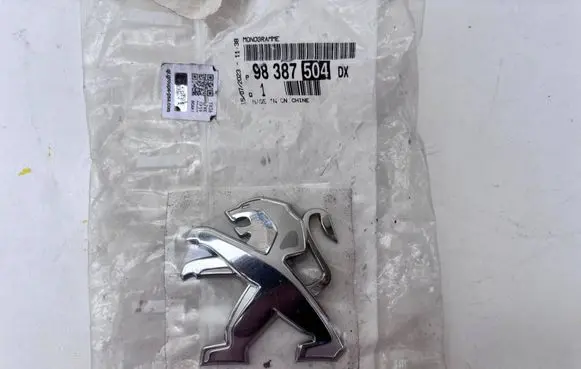 Peugeot 508 II Manufacturer badge logo/emblem 98387504DX