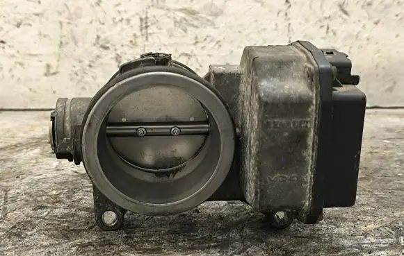 Renault Laguna II Throttle valve 8200063652