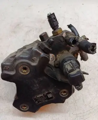 Mitsubishi Colt CZ3 Fuel injection high pressure pump A6400700701 0445010120