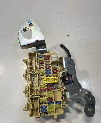 Renault Koleos II Fuse module 243806715R
