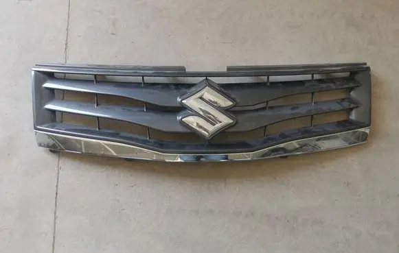 Suzuki Grand Vitara II Front bumper upper radiator grill 7211177KA